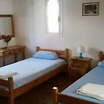 Milia * Áyios Nikítas